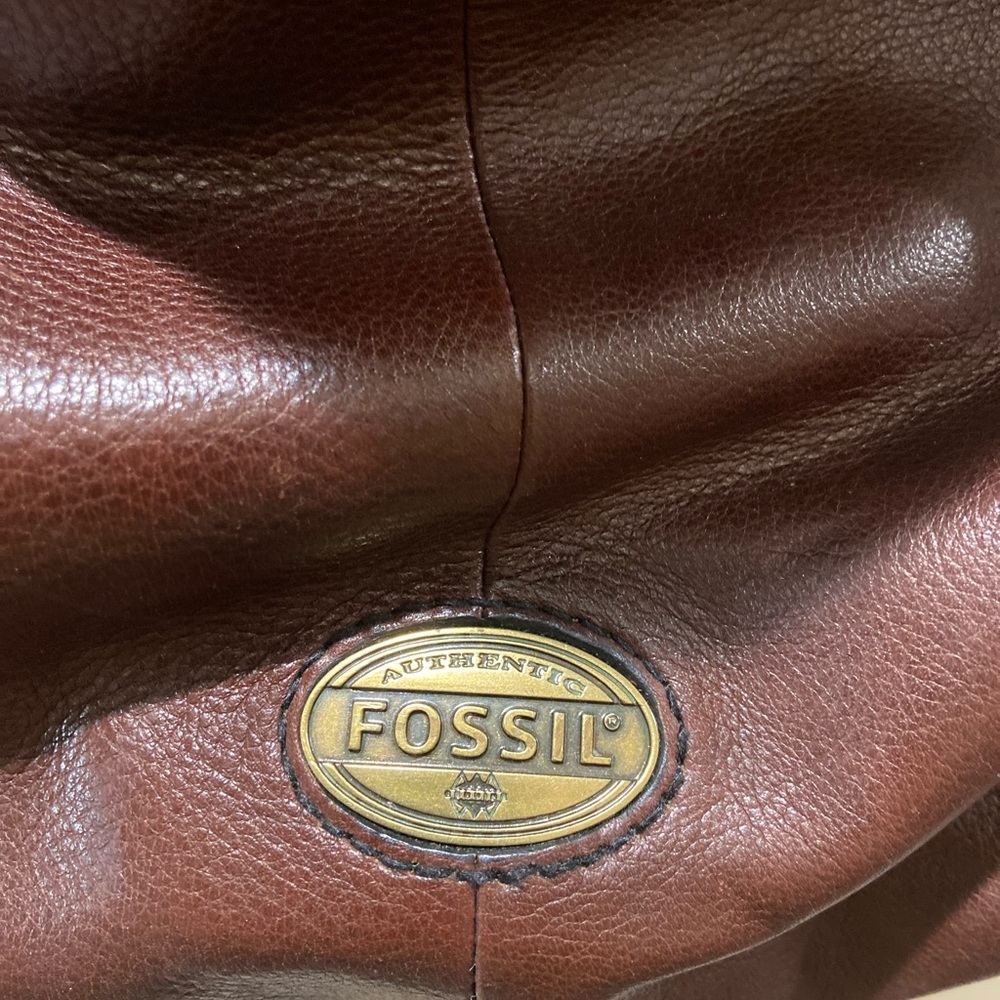 Fossil leather purse, so supple and soft.